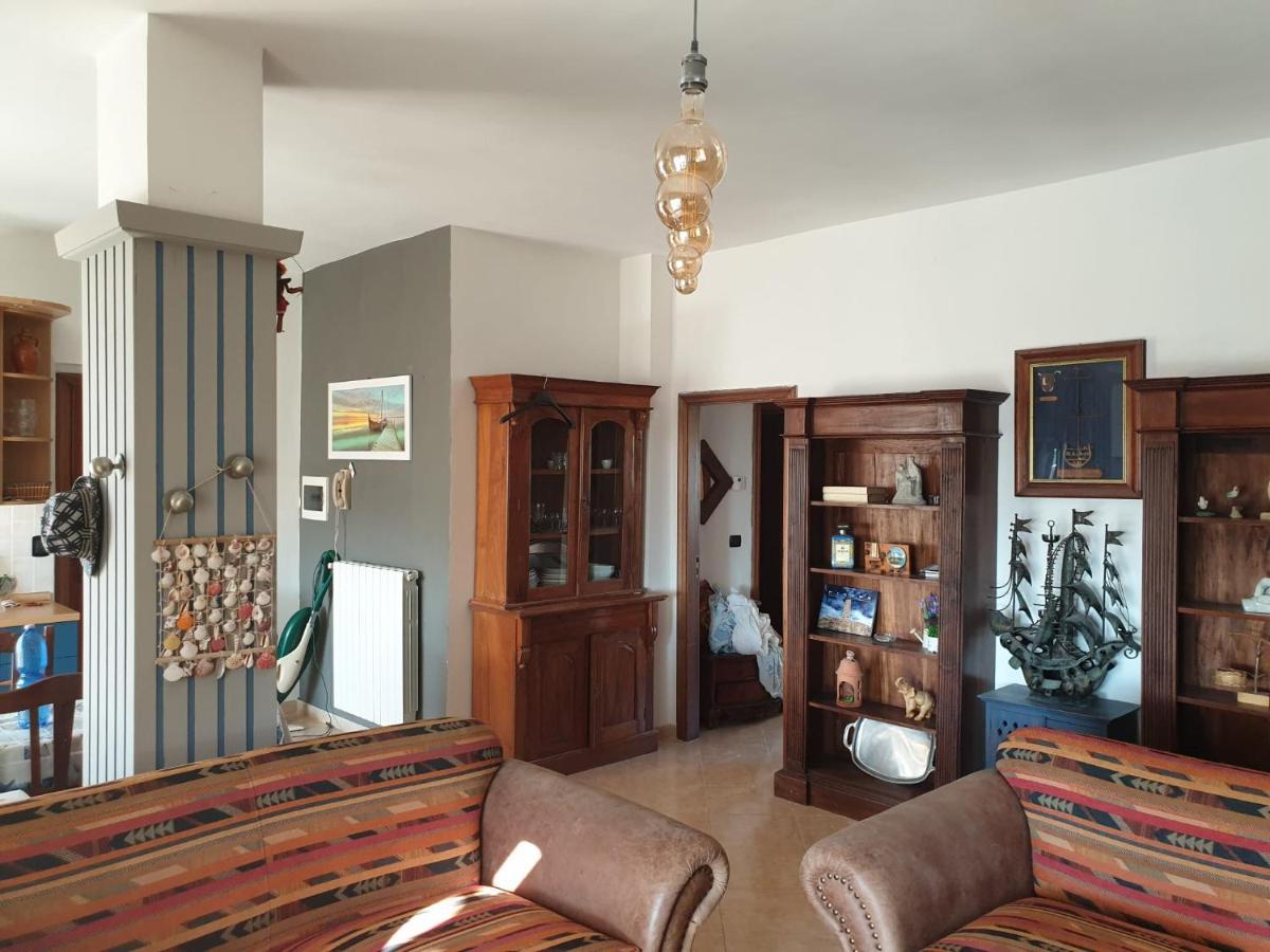 Attico In Riva Al Mare Apartment Gallipoli Bagian luar foto